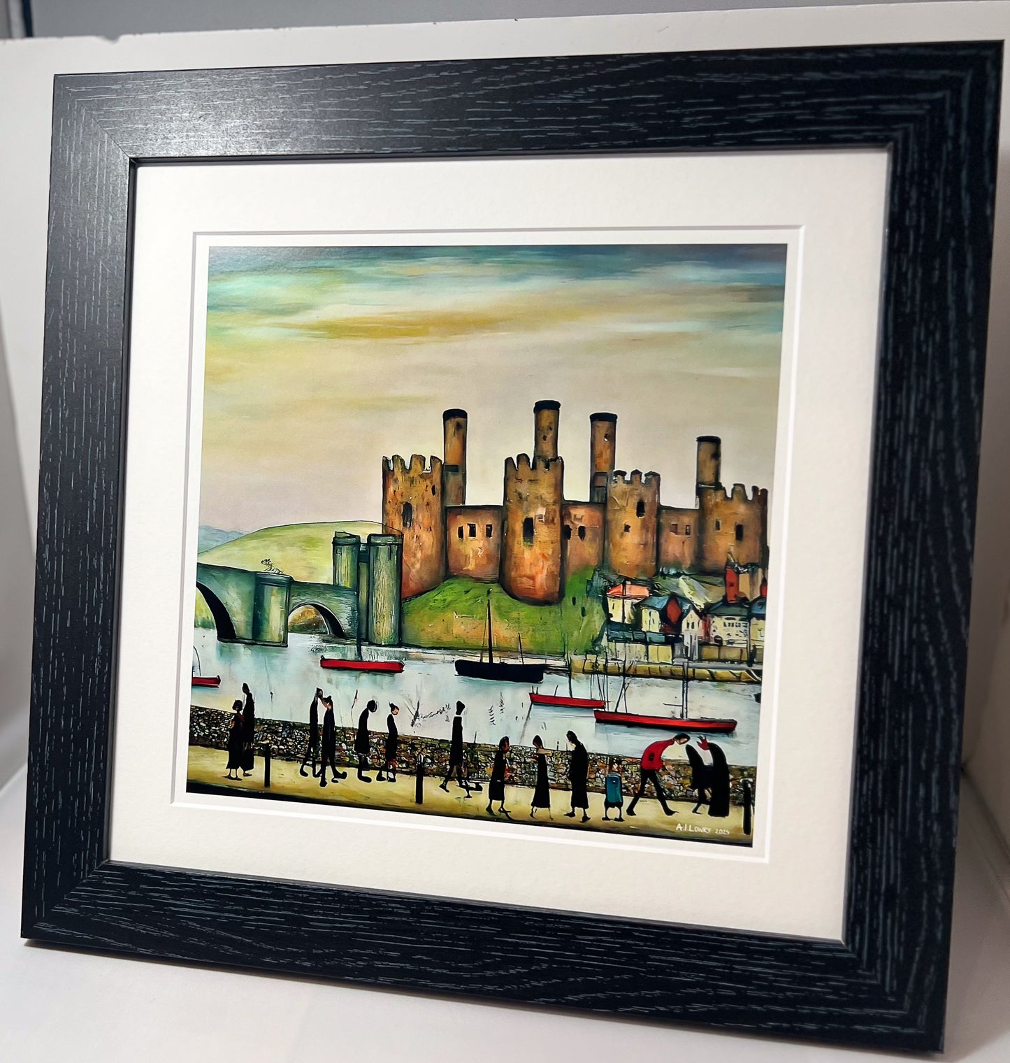Château de Conwy - Impression d'art giclée 21 cm carré. Image classique du château gallois dans le style de LS Lowry
